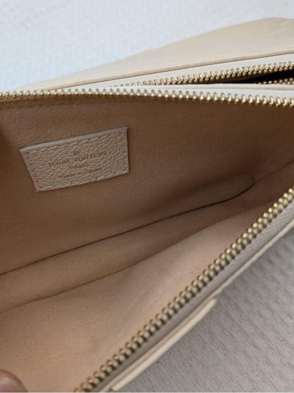 Louis Vuitton Multi Pochette Accessoires Cream - Picture 5 of 5